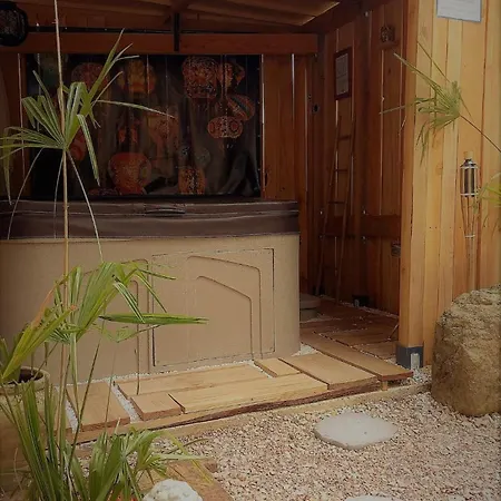Holiday home Au Petit Grammont Ambroise Lacapelle-Marival